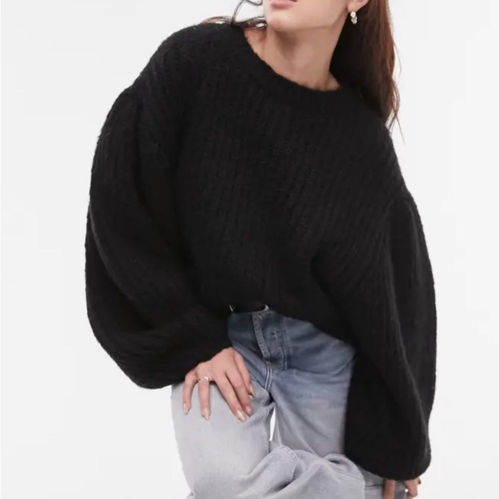 Topshop Black Crop Volume Sleeve Sweater Size S 4/6